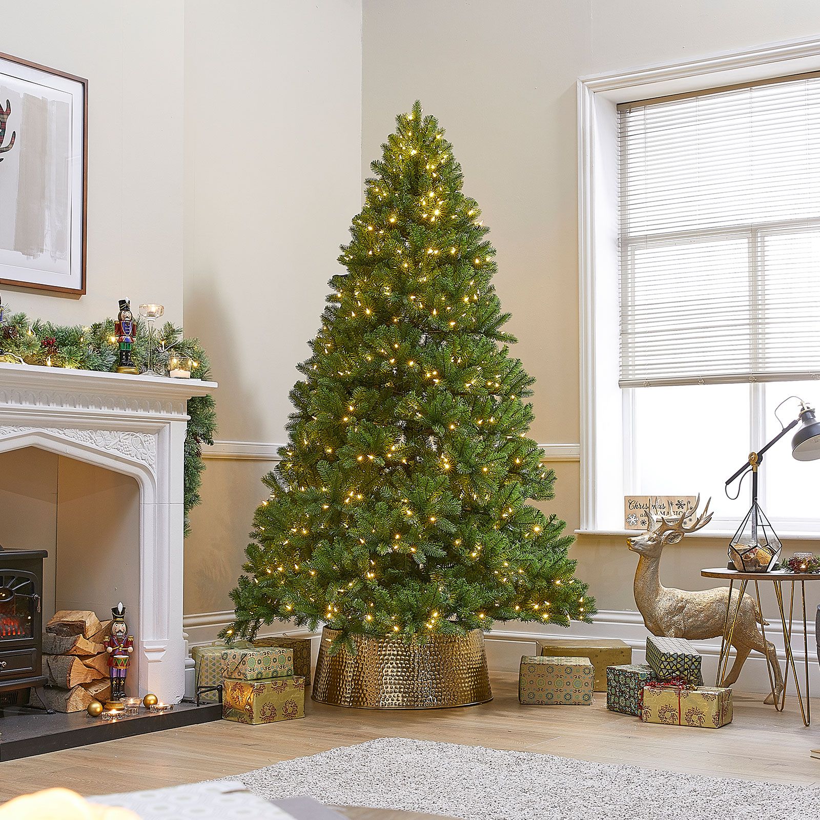 Gold Hammered Metal Tree Skirt