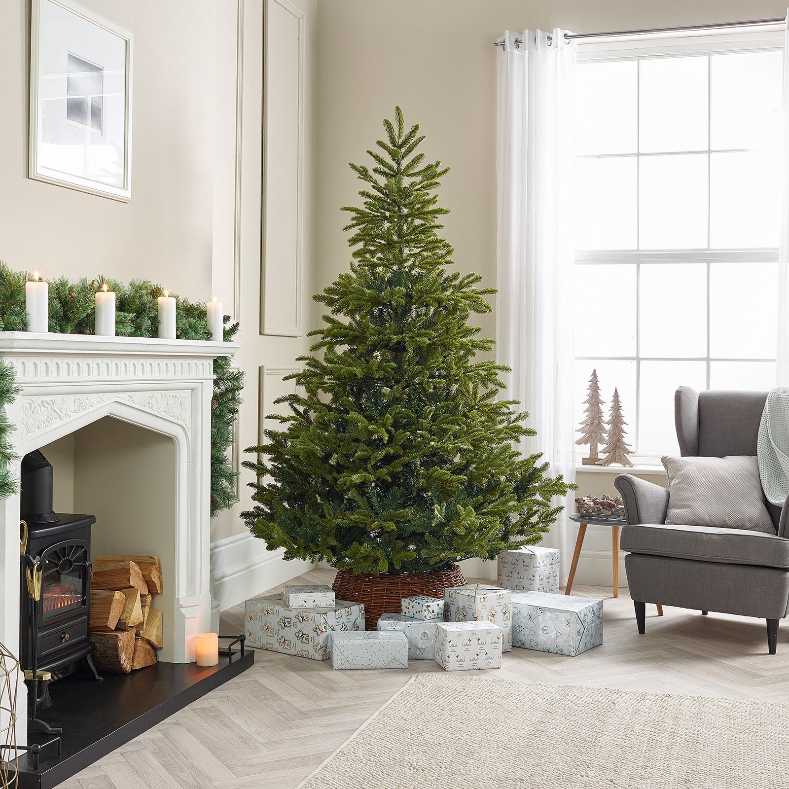 Englemanns Spruce Artificial Christmas Tree