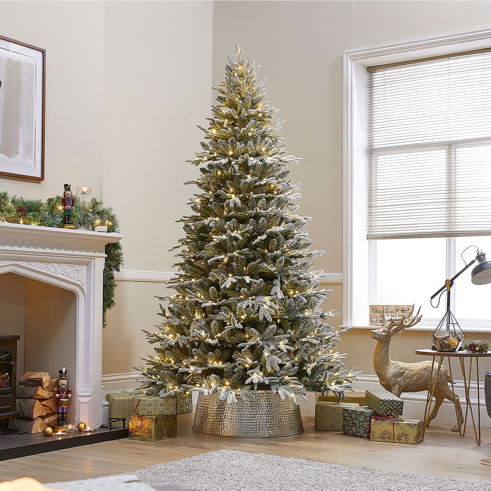 Silver Hammered Metal Tree Skirt