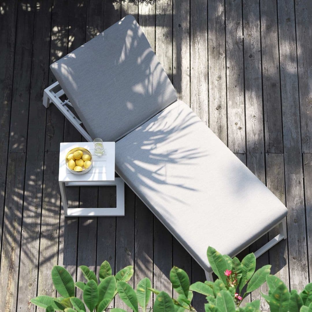 Light Grey Outdoor Fabric and White Aluminium Sunlounger #colour_lead chine