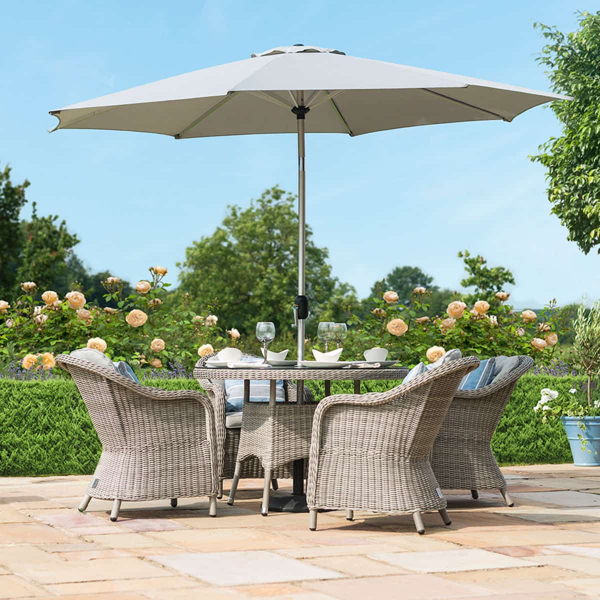 Light grey rattan 4 seat round dining set with heritage chairs