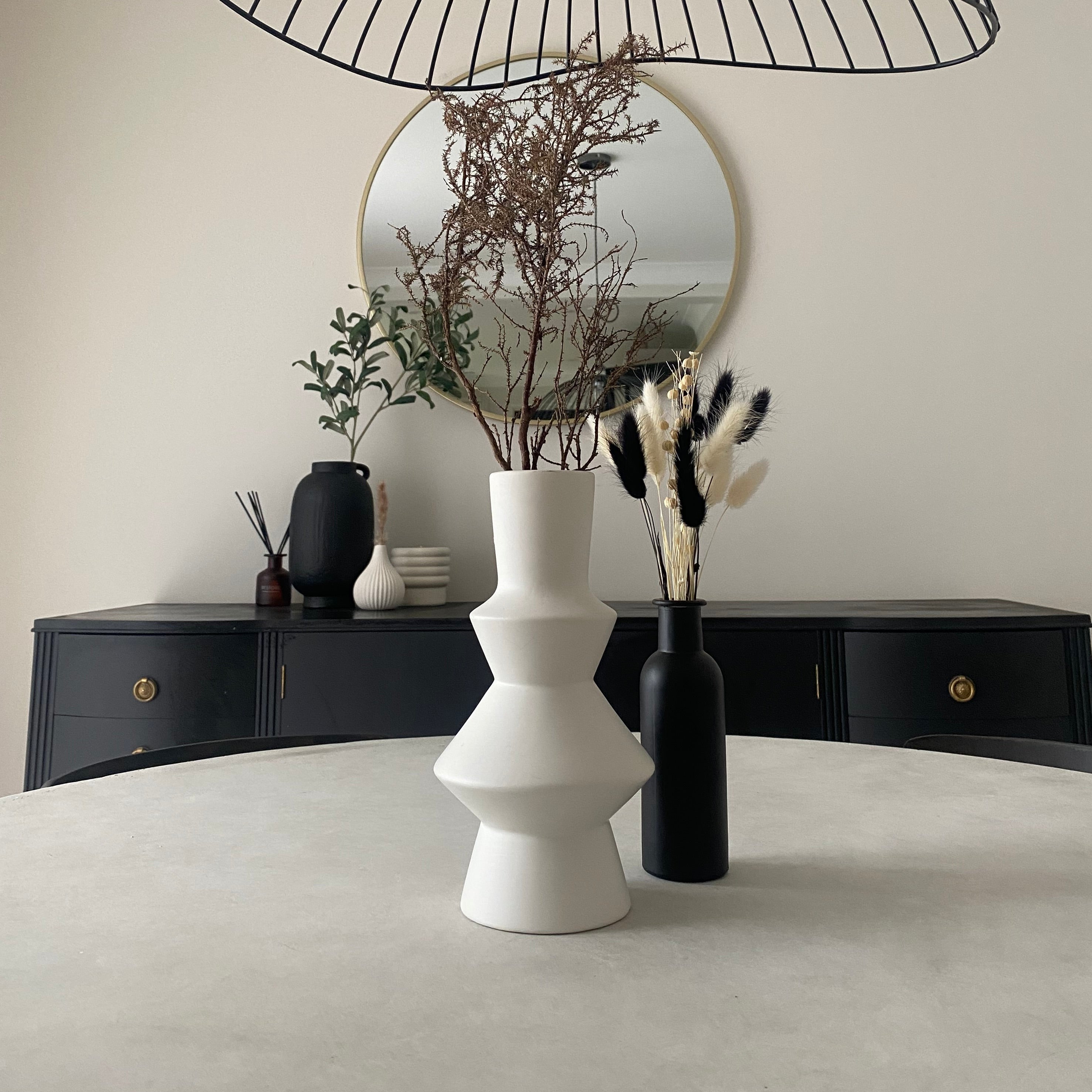 Concrete / Resin Circular Cylinder Dining Table