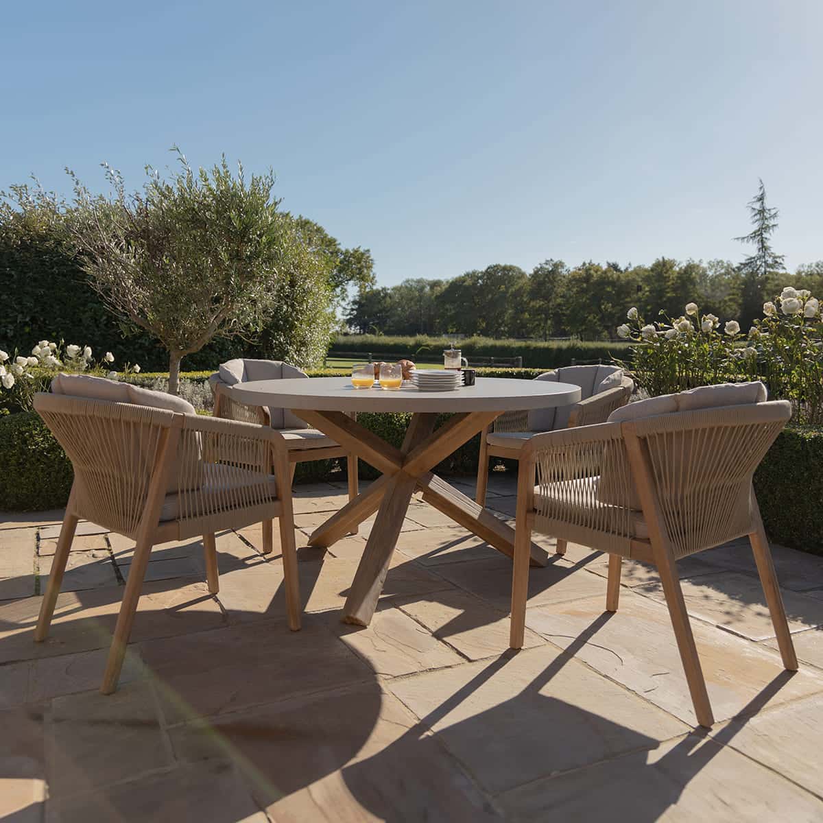Rope 4 Seat Round Dining Set