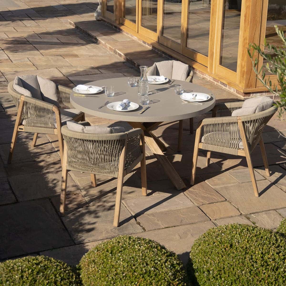 Rope 4 Seat Round Dining Set