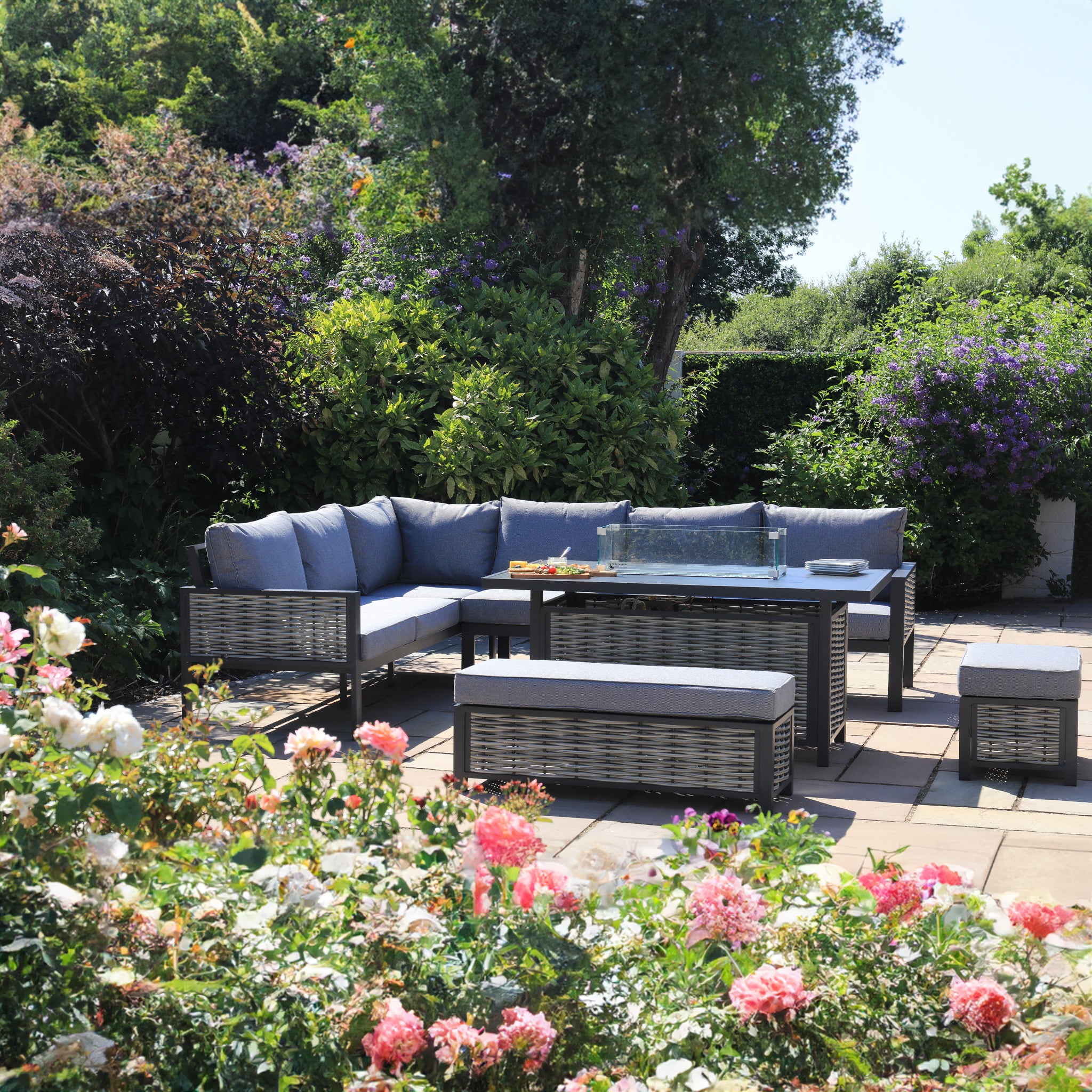 Weaved Rattan Casual Dining Set with Firepit Table