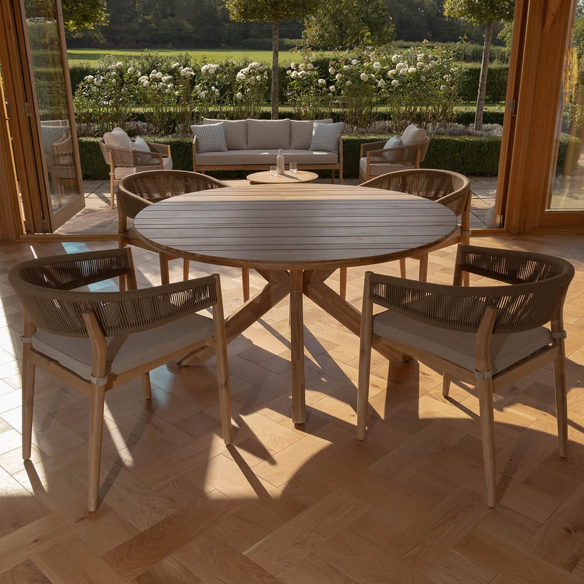 Rope 4 Seat Round Dining Set