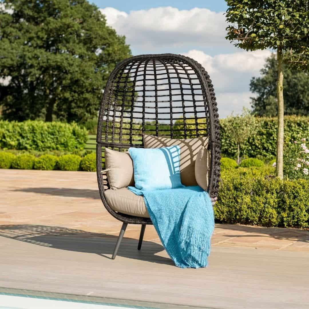 Rattan pod chair #colour_brown