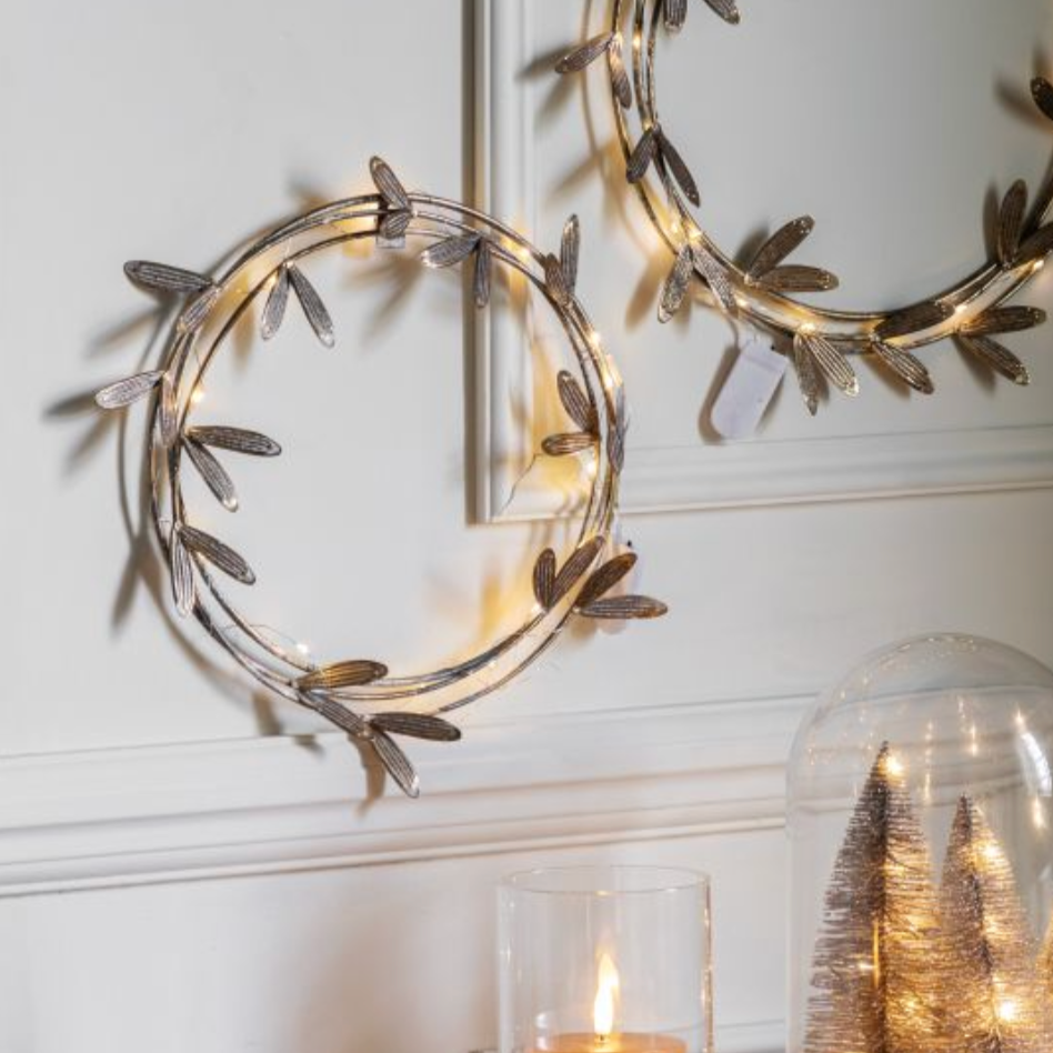 Mistletoe Wreath with LED