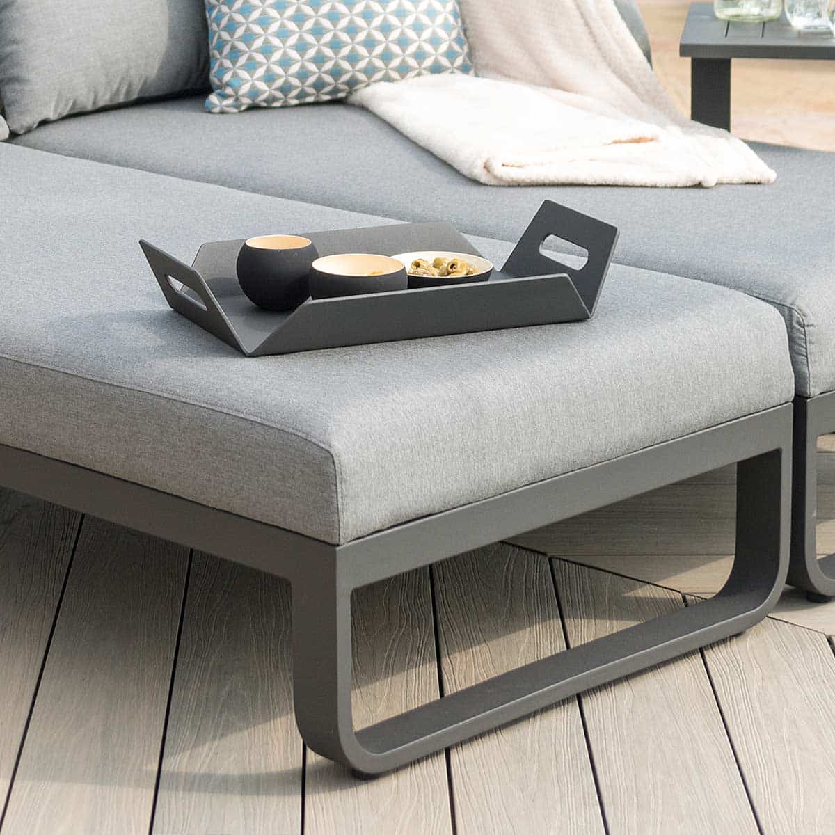 Aluminium outdoor tray #colour_grey