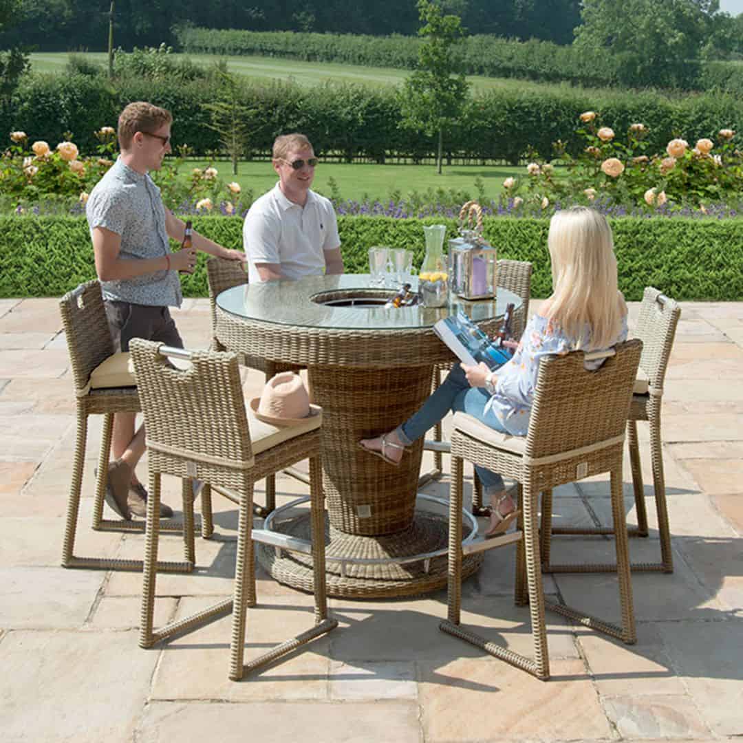 Natural coloured rattan 6 seat round bar set with ice bucket