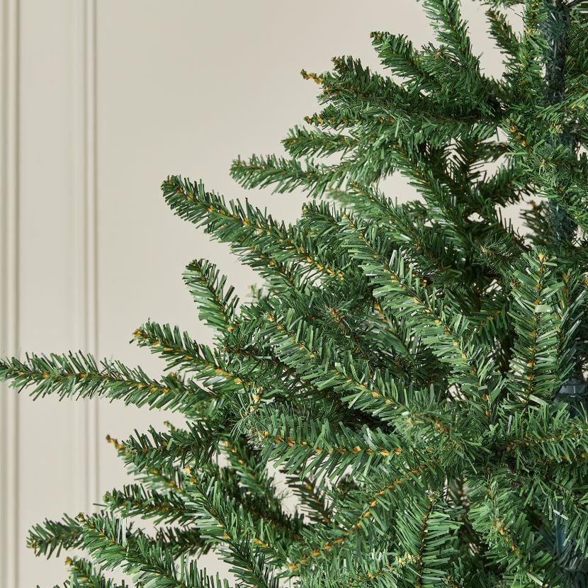 Colorado Spruce Artificial Christmas Tree