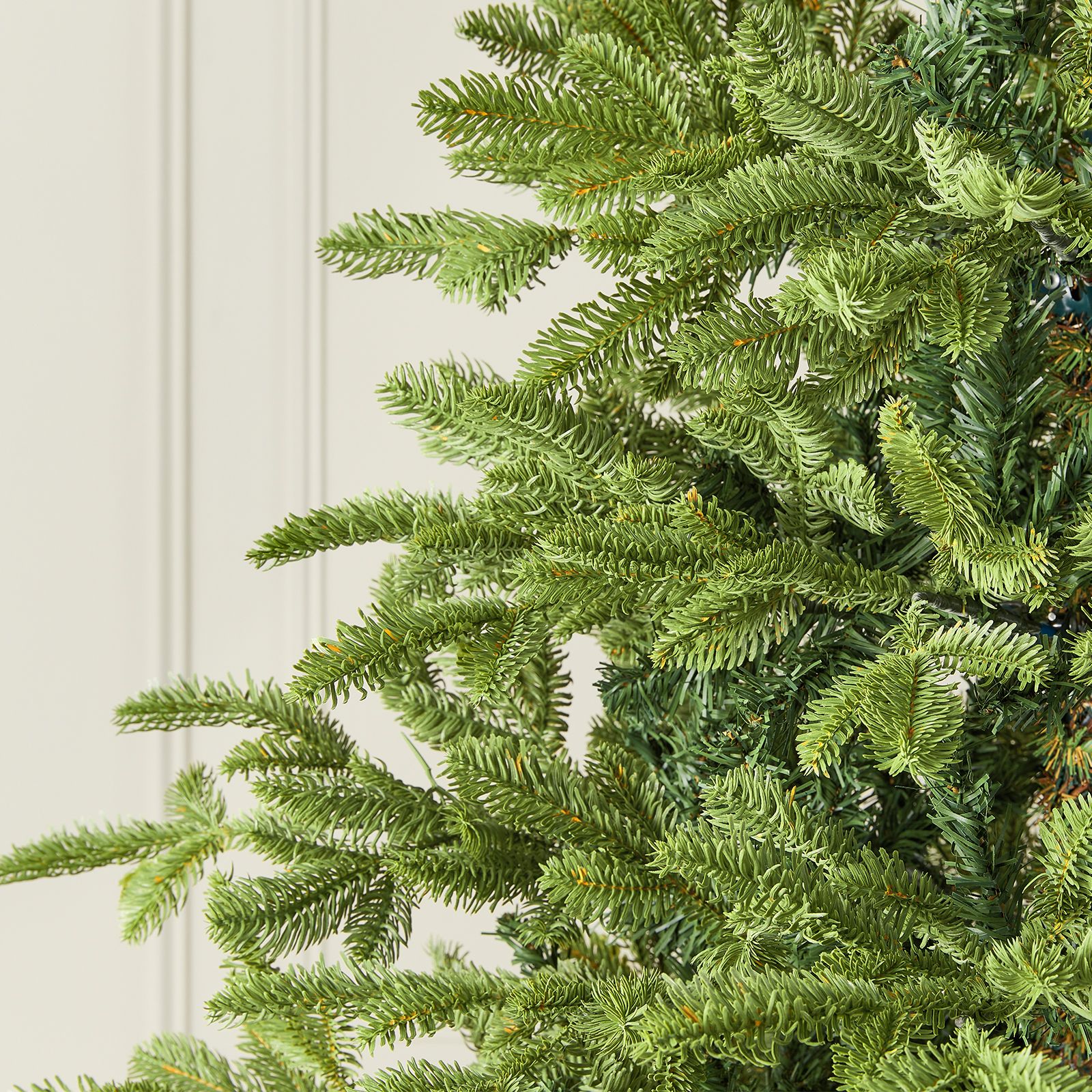Englemanns Spruce Artificial Christmas Tree