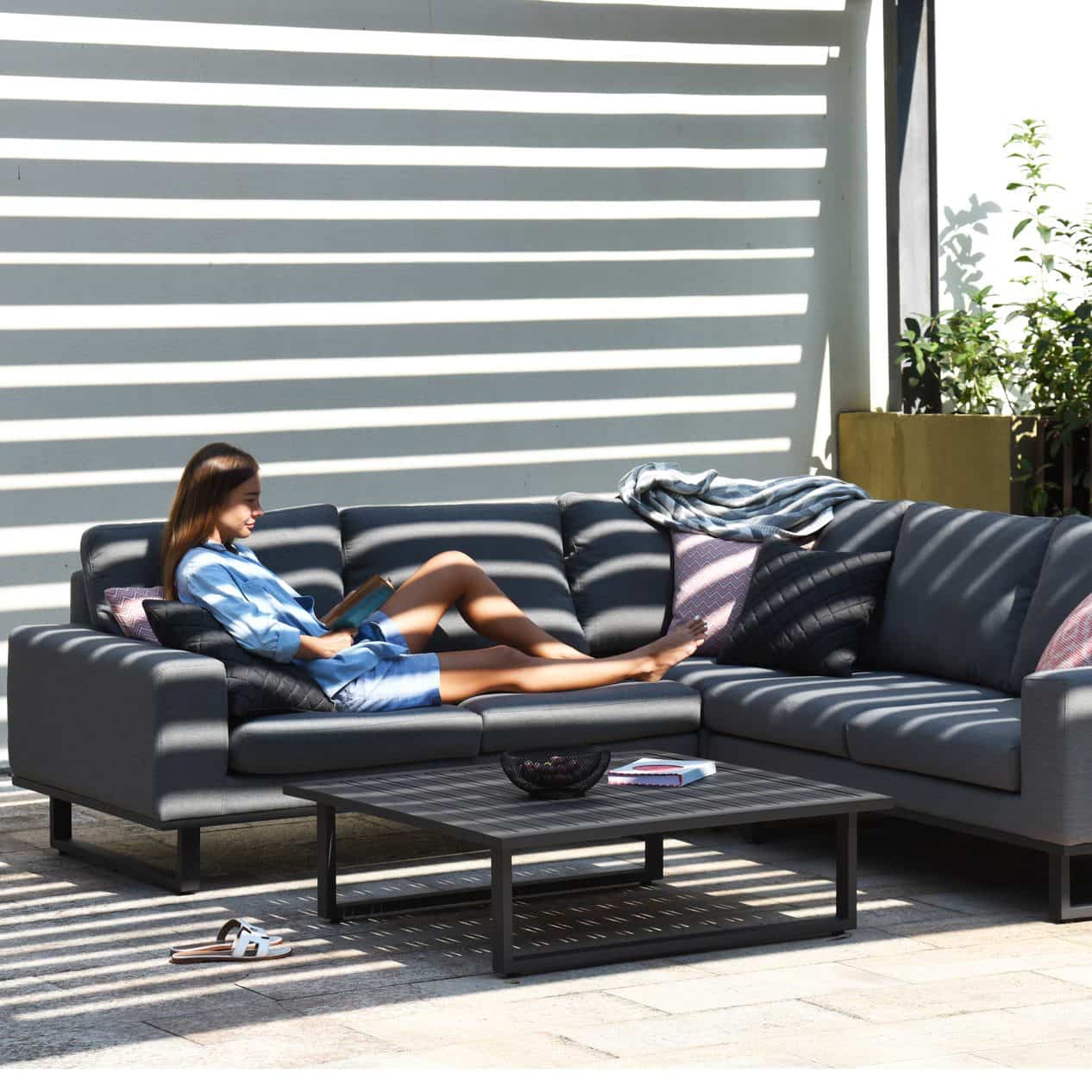Grey Outdoor Fabric and Grey Aluminium Corner Sofa with a Slatted Coffee Table #colour_flanelle
