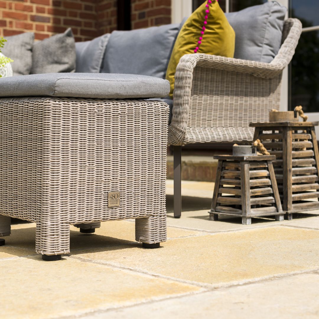 Memphis Extra Large Cosy Dining Set