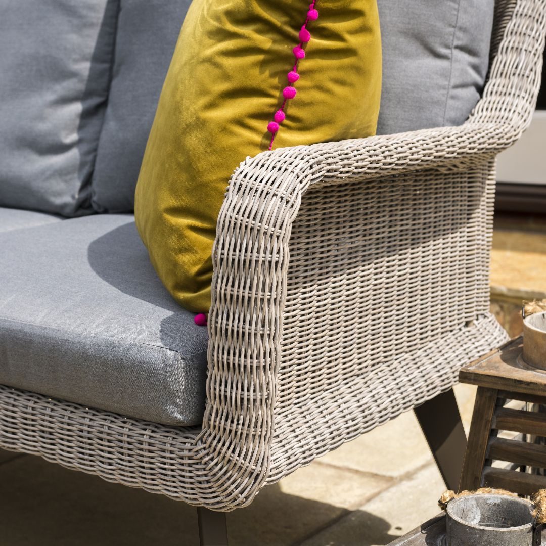 Memphis Large Cosy Dining Set