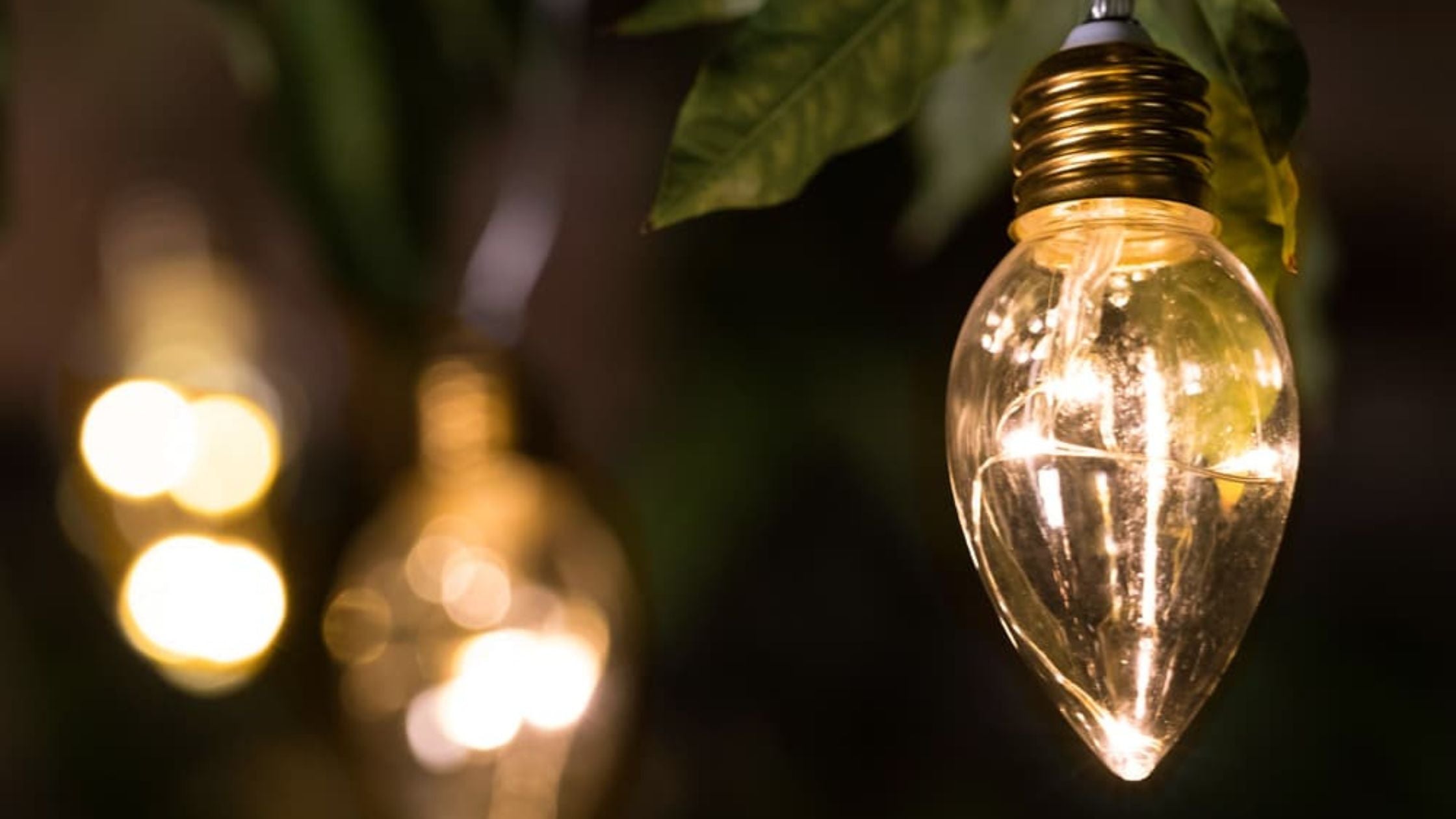 3 ways to create a warm and inviting outdoor space this autumn