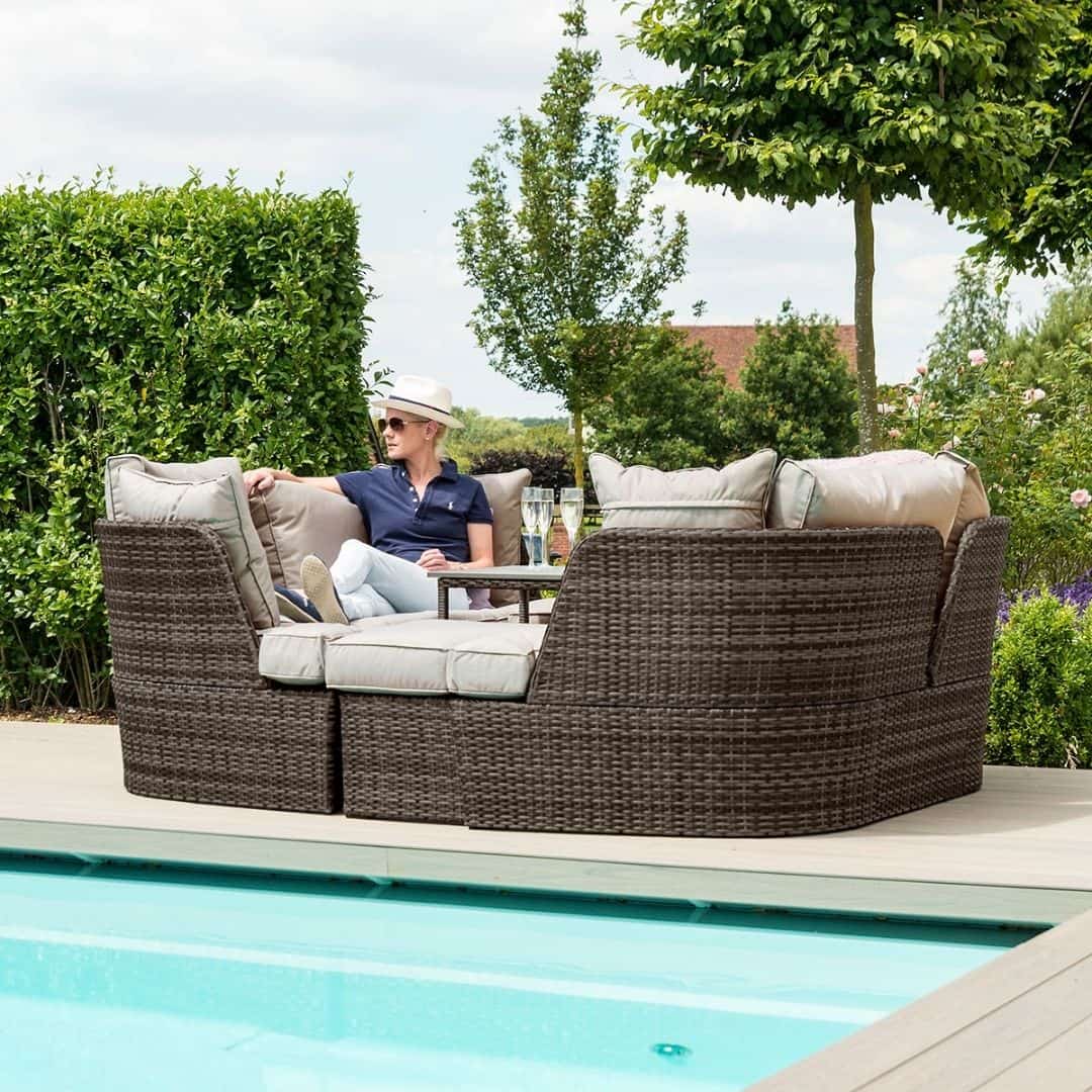 Rattan Daybed #colour_brown