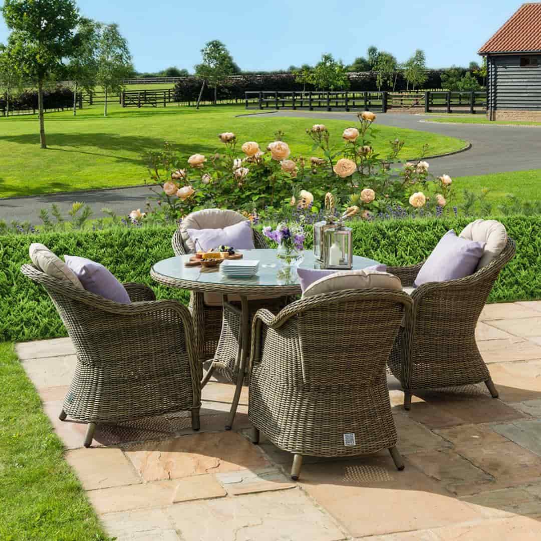 Natural coloured rattan 4 seat round dining set with heritage chairs