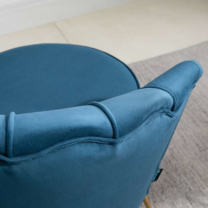blue shell accent chair #colour_blue