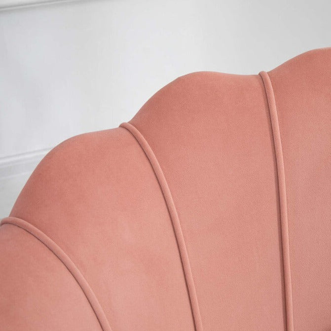 pink shell accent chair #colour_pink